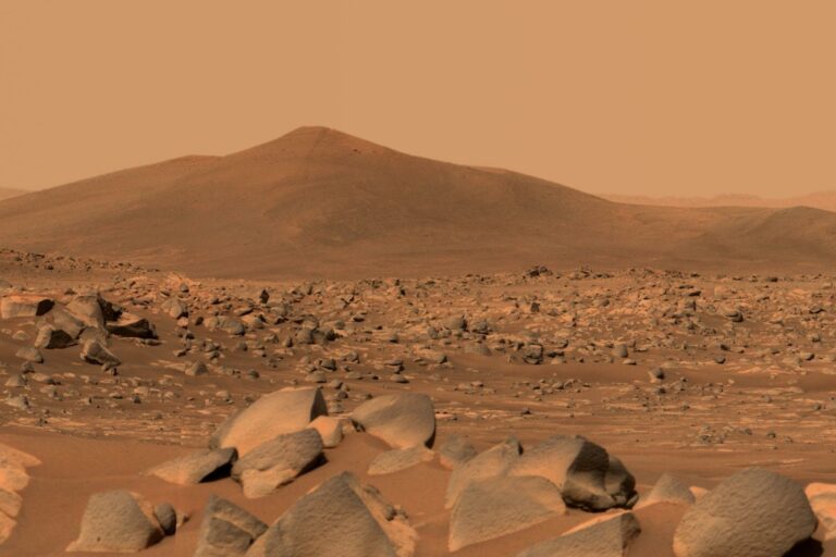 Mastcam-Z Views Santa Cruz on Mars | Dietro il Sipario del Cielo